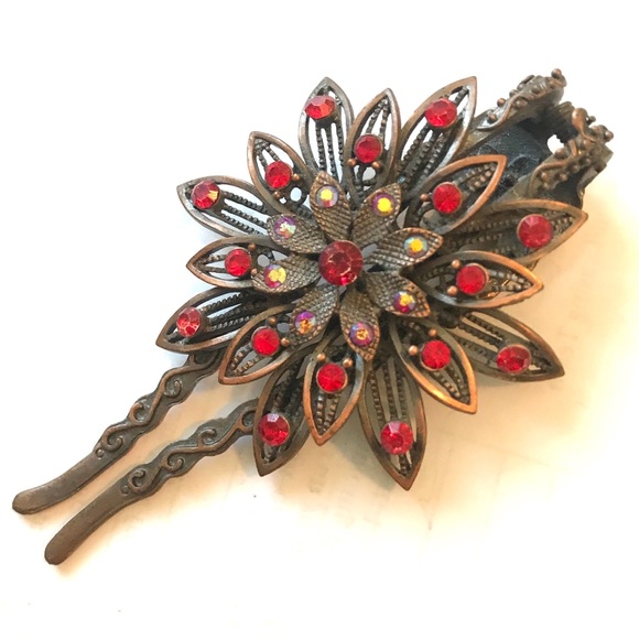 ♦️SALE♦️ Wonen Hair Accessory/ Clip - Picture 2 of 5